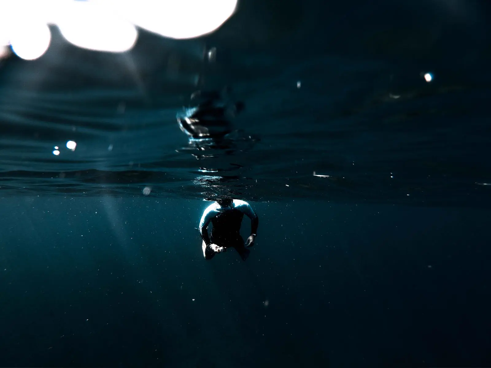 Deep water diver